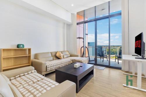 Homebush EventHub Contemporary 2B2B Apt - Tap to explore photos
