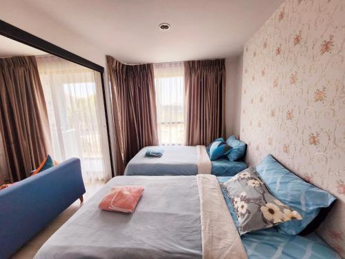 centrio Condominium 1 bed room 8