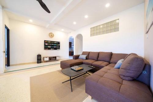 Golden Sands Villa only 15 minutes walk to beach - Tap to explore photos