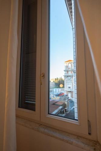 56 Orange Street Luxury Accommodation - Tap to explore photos
