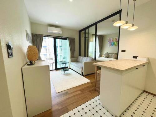 Cosy 1 bedroom apart Title Halo, 350m Naiyang beach - Tap to explore photos