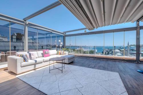 Wonder Terrace with 360 Bosphorus View - Tap to explore photos