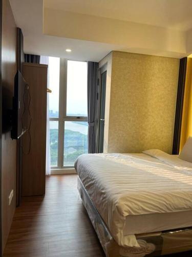 Shanghai Room Gold coast studio netflix sofabed Room Type - One-Bedroom Apartment