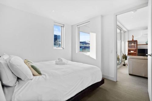 W30 - Sparkling North Melbourne Gem with parking - Tap to explore photos