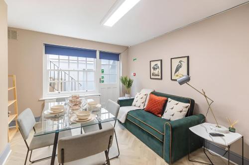 Bold & Vibrant 1-Bedroom Escape in Prime Location! - Tap to explore photos