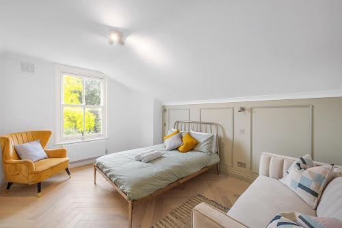 Super stylish 2 bed apartment Brixton London Zone 1-3 - Tap to explore photos