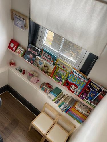 Cosy Room2 in Kings Cross London - Tap to explore photos