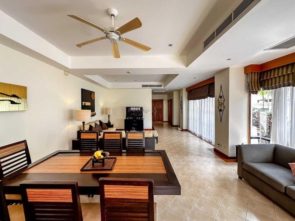 Beautiful 3-bed Villa in Cherngtalay, Thalang - Tap to explore photos