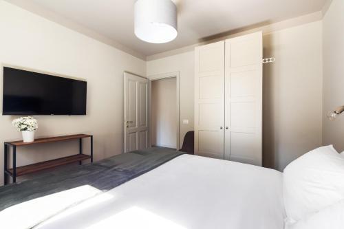 Vatican Stunning 2 BR Apartment
