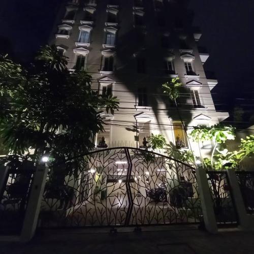 Chezmoi Bangkok Sukhumvit 26 Private Executive Residence 444 - Tap to explore photos