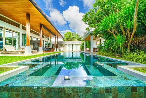 Deluxe Villas Phuket
