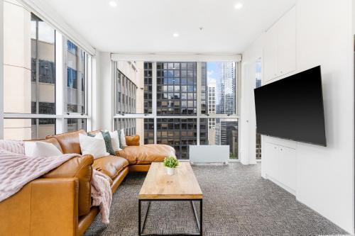 Sleeps 12 in Melbourne CBD - Reunion-Ready Apt - Tap to explore photos