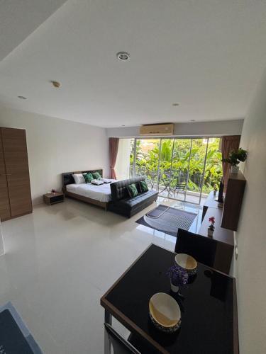 Chic condominium Karon A215 - Tap to explore photos
