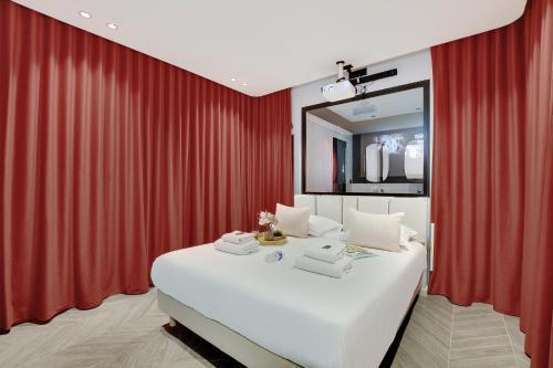 Magnifique Studio 2P avec Jacuzzi et Cinema - Tap to explore photos