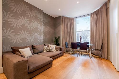 Cosy 2BR flat, Notting Hill, 5 min to tube - Tap to explore photos