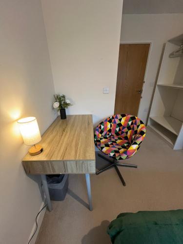 Peaceful shared flat 30mins Central London - Tap to explore photos