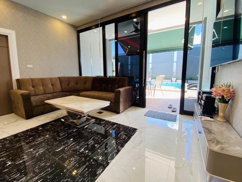 파타야 다빈치 풀빌라 pattaya davinci pool villa - Tap to explore photos