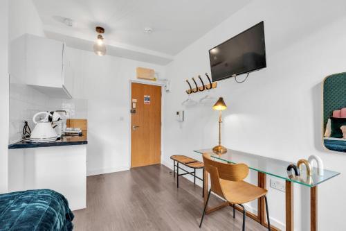 Urban Elegance Luxury Living with Kitchenette Room Type - Standard Studio