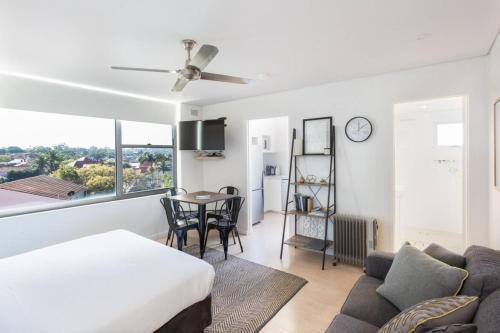 Mosman Bay Magic - Harbourview Studio with Rooftop - Tap to explore photos