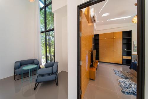 BangT-ao 3-bedroom modern minimalist luxury style private pool holiday villa gym quiet community - Tap to explore photos