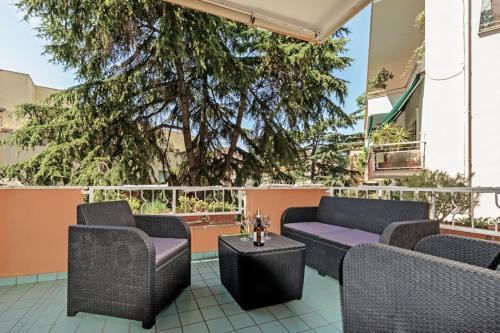 E&L apt 150sqm 3BR Metro 30m Park Room Type - Three-Bedroom Apartment E&L apt 150sqm 3BR Metro 30m Park Room Type - Three-Bedroom Apartment