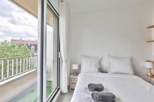 Charming apartment 3 minutes from metro station 10 - Tap to explore photos