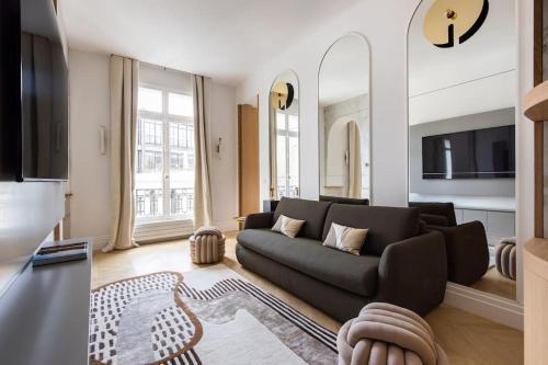 Luxueuse Suite # 2 Chambres # Wagram # Paris 17 - Tap to explore photos