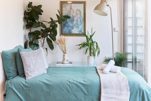 Hyde Park Apartment - 5 sleeps - Parking