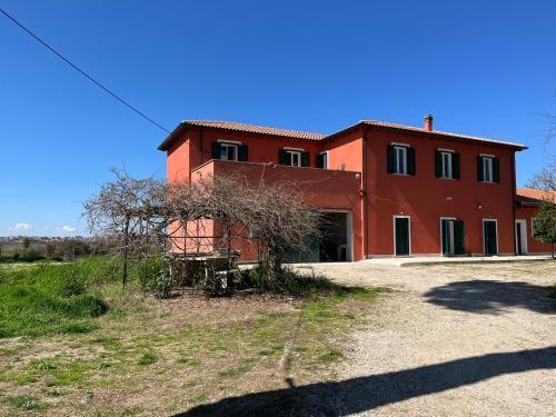 Roman Holiday Farm - Tap to explore photos