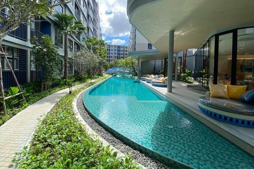Dcondo Reef Modern Condos 1&2 Bedrooms - Tap to explore photos