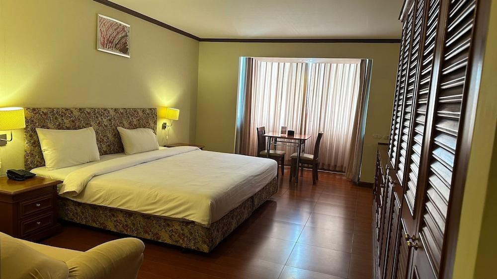 Direct Rooms at Omni Complex Nana Room Type - Executive Studio