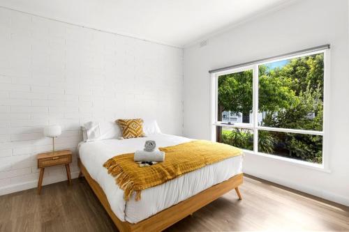 Rosebud Beachfront Haven Coastal Bliss Five