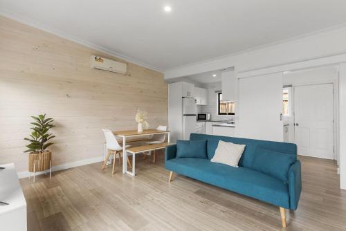 Rosebud Beachfront Haven Coastal Bliss Five - Tap to explore photos