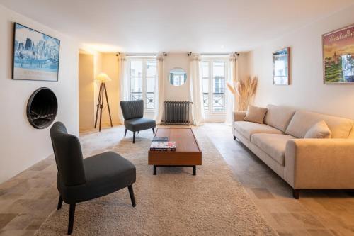 New Captivating Apartment - Saint-Germain-des-Prés - Tap to explore photos