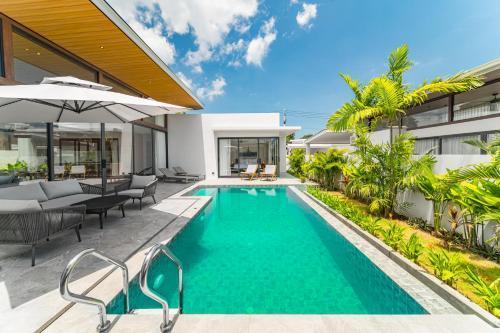 Villa Lun Than 3BDR private pool - Tap to explore photos
