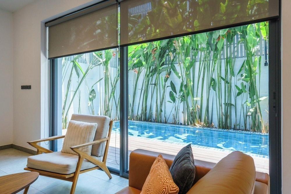 The Designer 49 Villa - Tap to explore photos