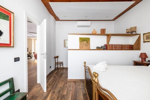 Cesare Balbo - B&D Apts - Tap to explore photos