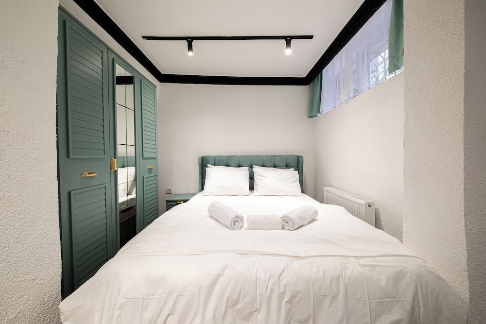 Hexa Apartments Sisli Room Type - Economy Studio Suite, 1 Queen Bed with Sofa bed, Non Smoking