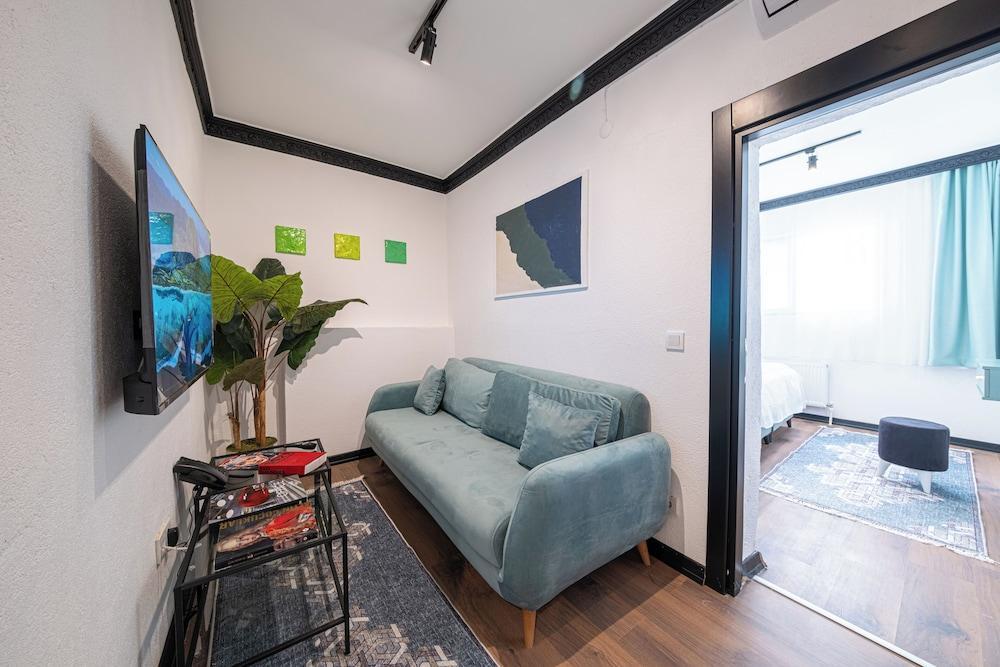 Hexa Apartments Sisli Room Type - Economy Apartment, 2 Bedrooms, Non Smoking, Garden Area Hexa Apartments Sisli Room Type - Economy Apartment, 2 Bedrooms, Non Smoking, Garden Area