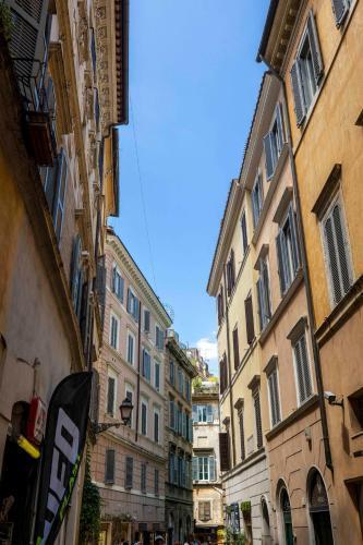 Home at Rome Luxury Navona 2 - Tap to explore photos