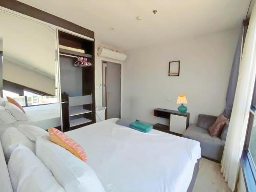 2 Bed Room Excellent Location Best Infinity Pool Room Type - Two-Bedroom Apartment with Balcony