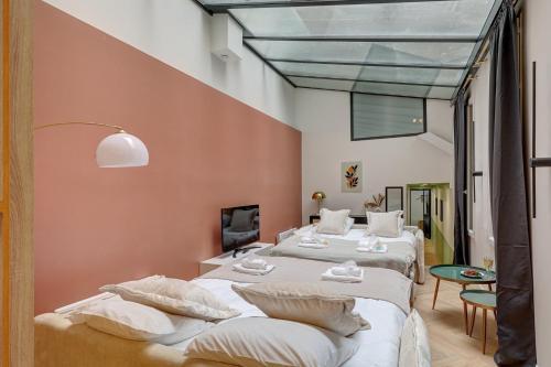 Bluestay 174 - Superb apartment in Paris - Tap to explore photos