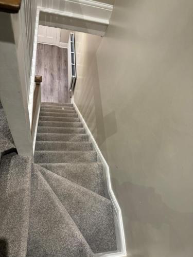 Elegant 5 Bed house Free parking Free WiFi - Tap to explore photos