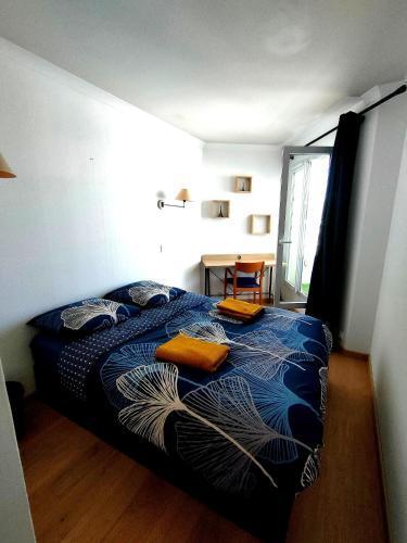 La Défense Courbevoie bright 2-room flat near public transport and La Defense Arena