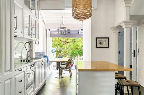 Multi Level Surry Hills Home with Terrace Room Type - Vacation Home
