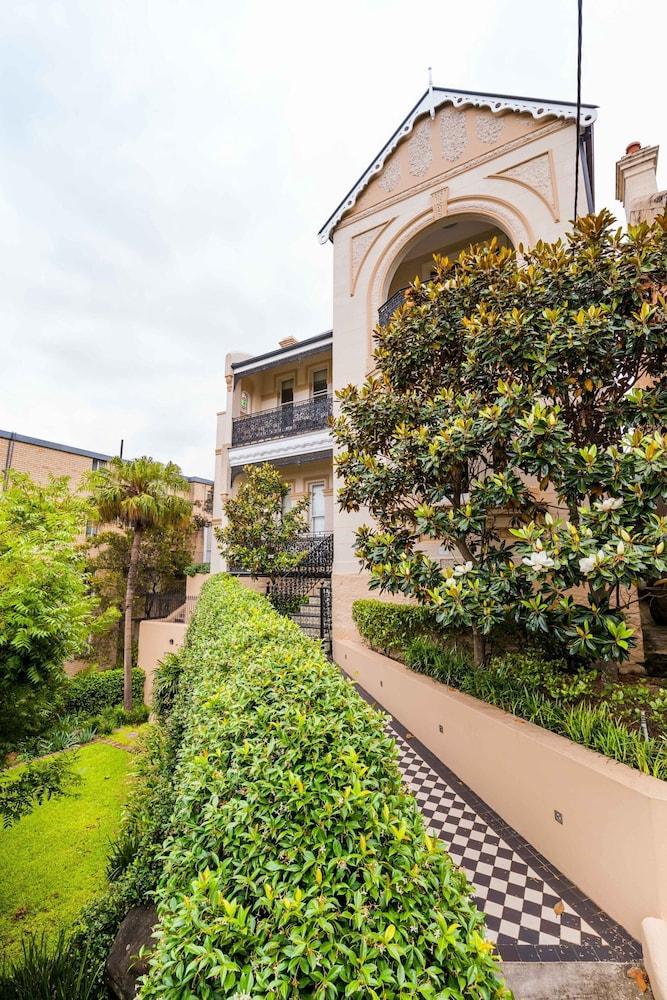Designer Styled Studio in Central Trendy Glebe