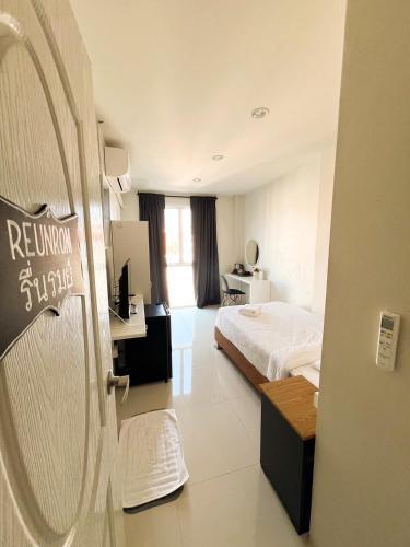 Pim's Bed and Breakfast @ Phuket