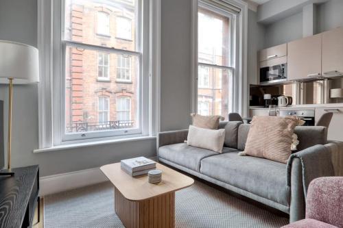 Luxury Soho Apartment R11 - Tap to explore photos