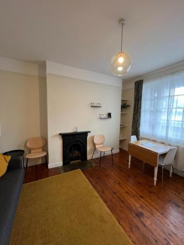 Cosy 1 Bed Flat in the Heart of Westminster - Tap to explore photos
