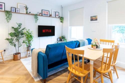 Stunning cosy apartment near 02, Canary Wharf - Tap to explore photos